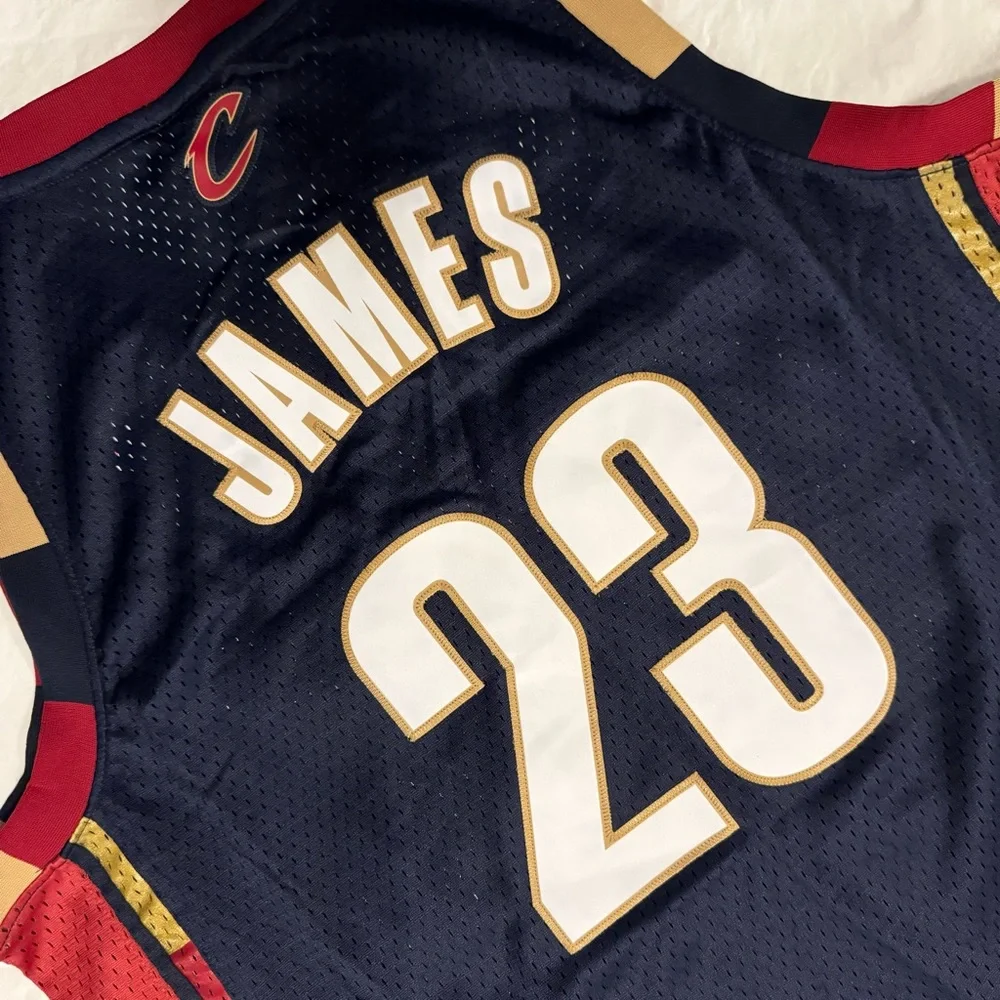 NWT Adidas Swingman LeBron James Cleveland Cavaliers Third Jersey Size XL - Picture 6 of 7